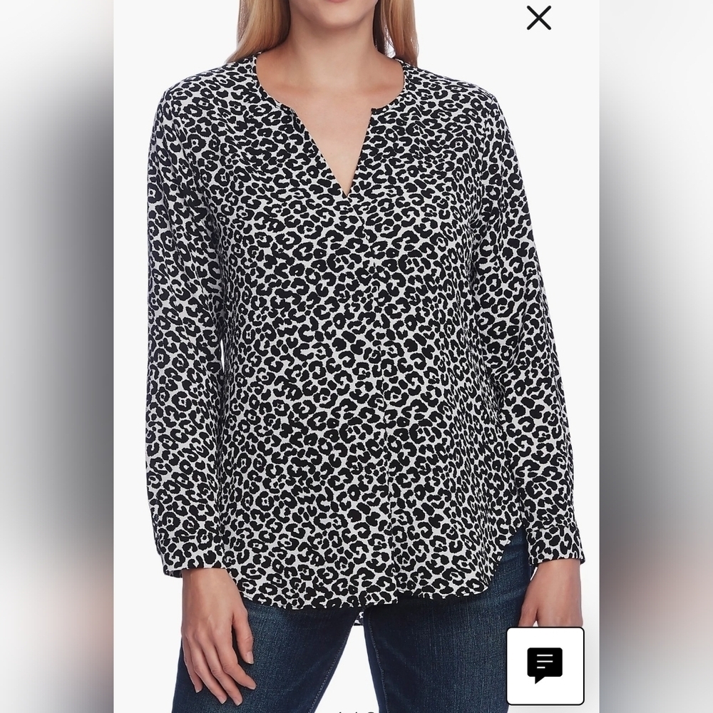 Vince Camuto black and white leopard print long sleeve blouse Size M